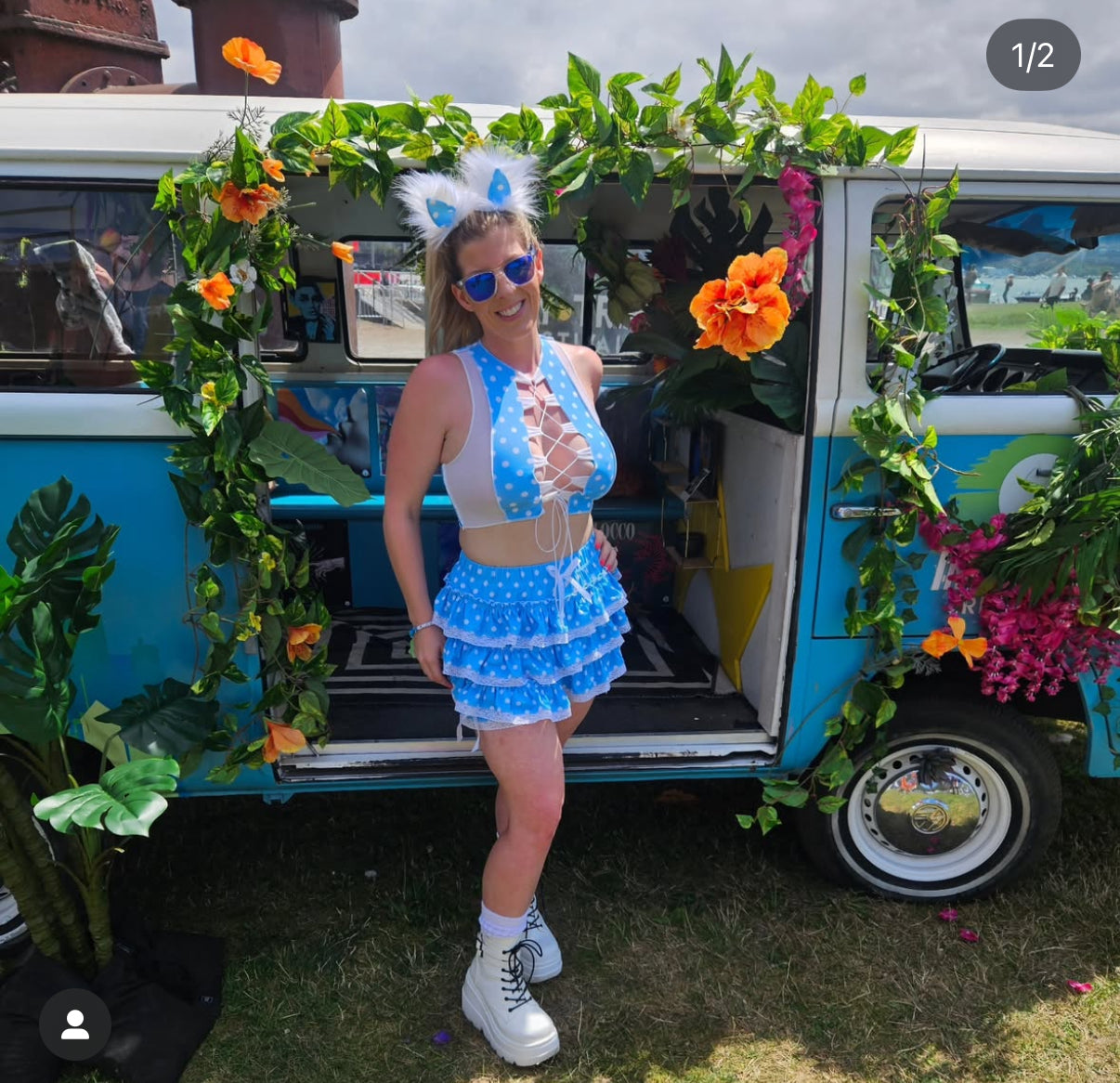 ✨PRE ORDER✨ Black Reverse Seam Top